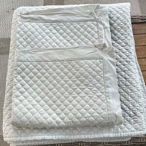 Charter Club Quilt & Sham Set (3 piece) full/queen